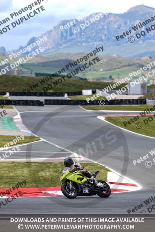 cadwell no limits trackday;cadwell park;cadwell park photographs;cadwell trackday photographs;enduro digital images;event digital images;eventdigitalimages;navarra;no limits trackdays;peter wileman photography;racing digital images;trackday digital images;trackday photos